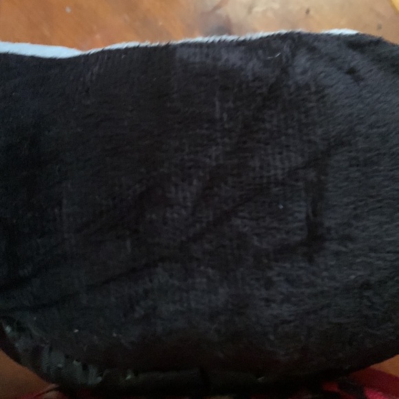 HOST PICK Bundle of Cozy comfortable very small kitten cat bed plus 3 items - Picture 9 of 12